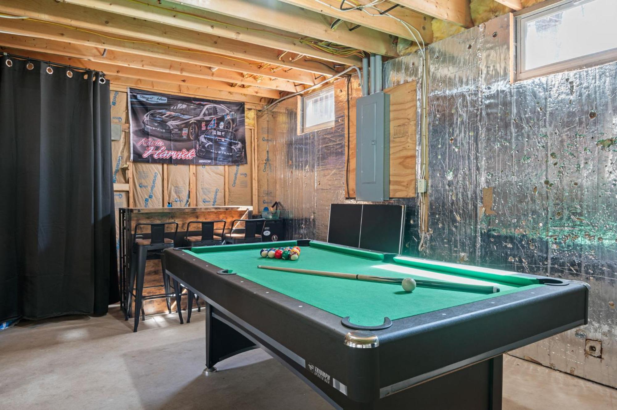 Hot Tub Fire-place Game Arrowhead * Thornhurst